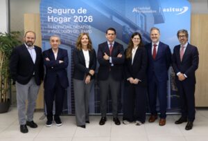 Mesa redonda sobre el futuro del seguro de hogar organizada por Asitur y Actualidad Aseguradora